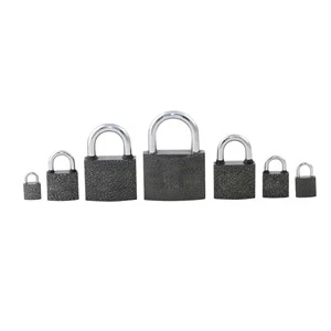Padlock Iarann ​​Péinteáilte Plaisteach